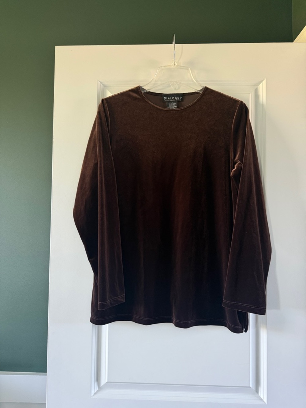 Dialogue Women's Velvet Long Sleeve Top - Brown